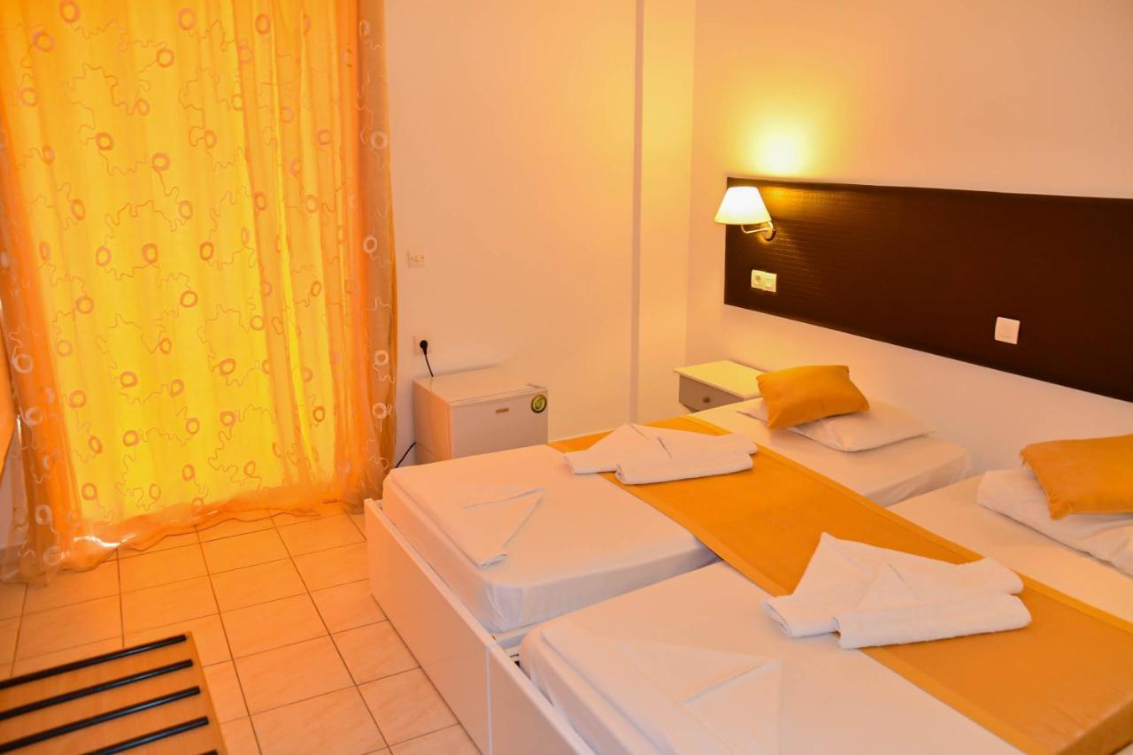 Blue Nest Hotel Тігакі Екстер'єр фото