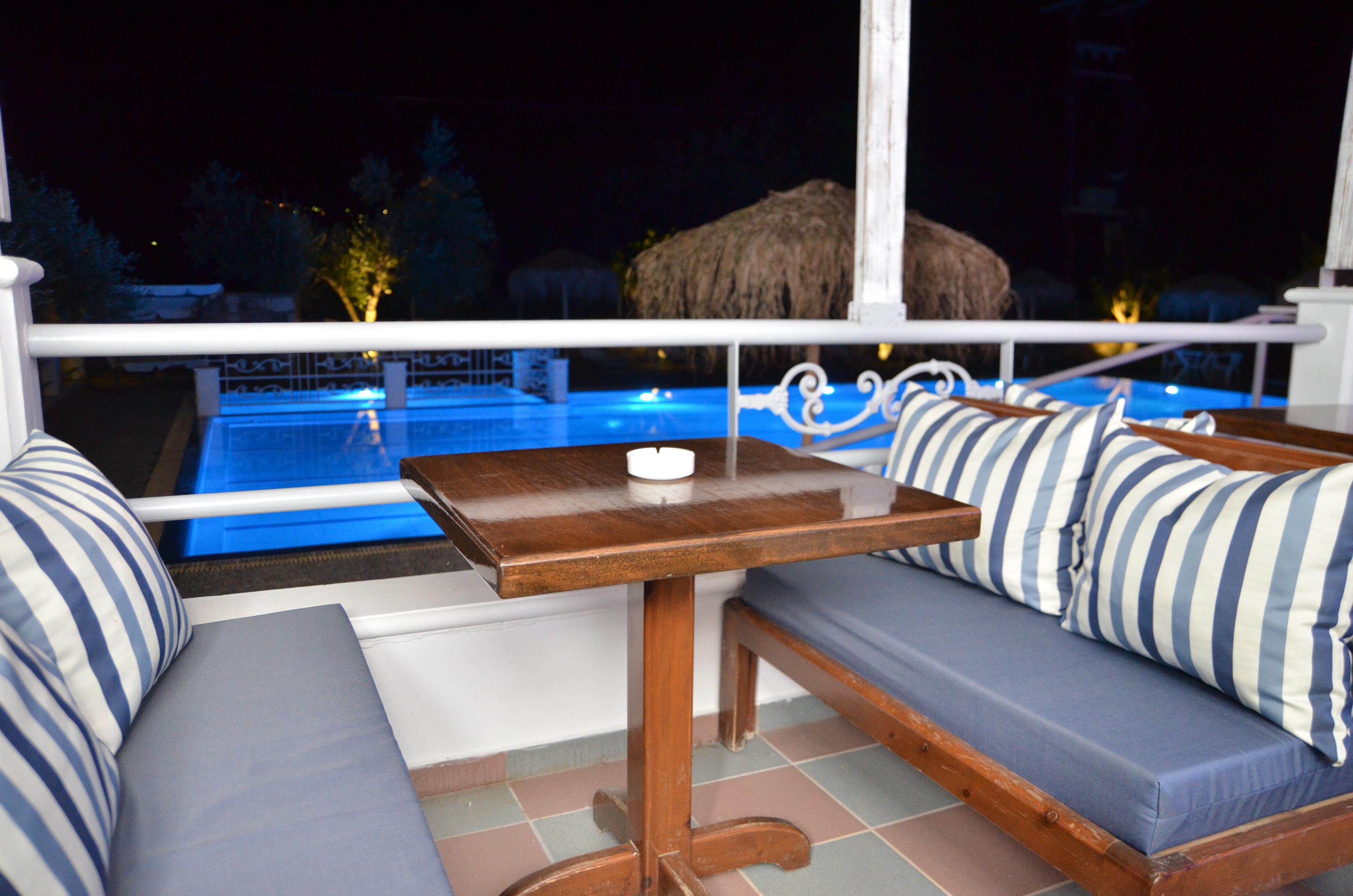 Blue Nest Hotel Тігакі Екстер'єр фото