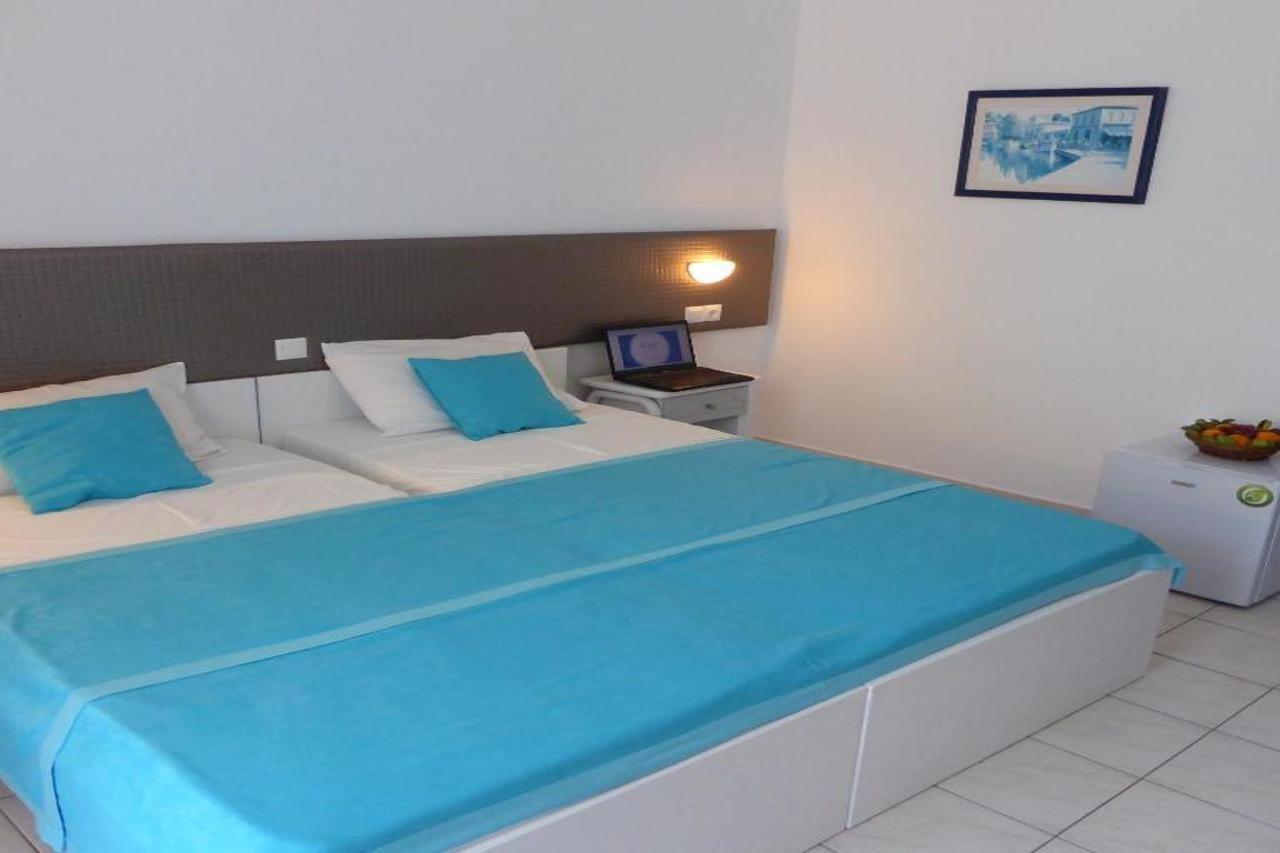 Blue Nest Hotel Тігакі Екстер'єр фото
