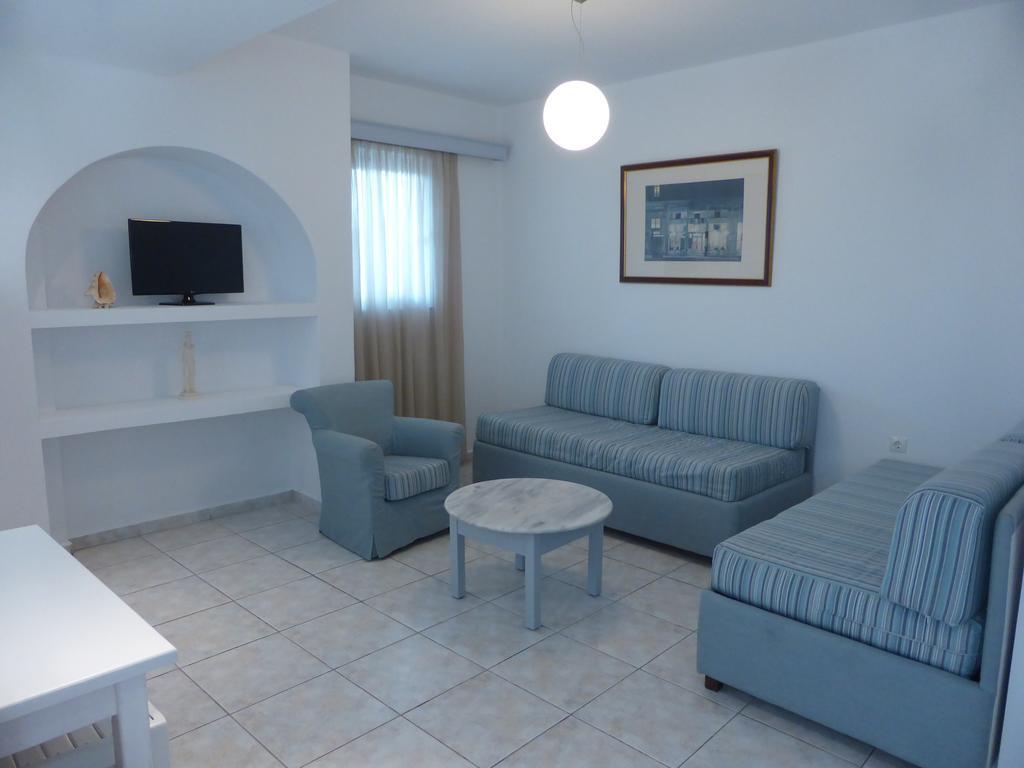 Blue Nest Hotel Тігакі Екстер'єр фото