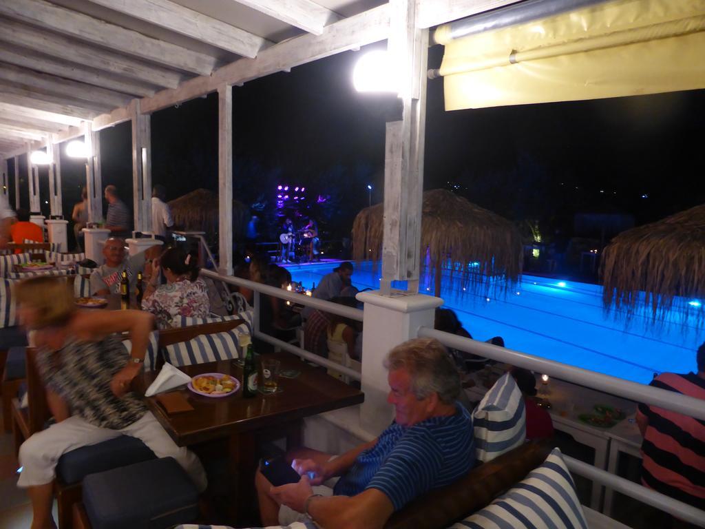Blue Nest Hotel Тігакі Екстер'єр фото